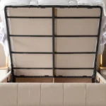 Milos Karyola Bazalı